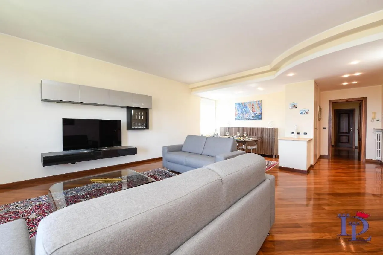 Desenzanoloft Partner Marriott Homes & Villas - Splendido Desenzano del Garda Italy