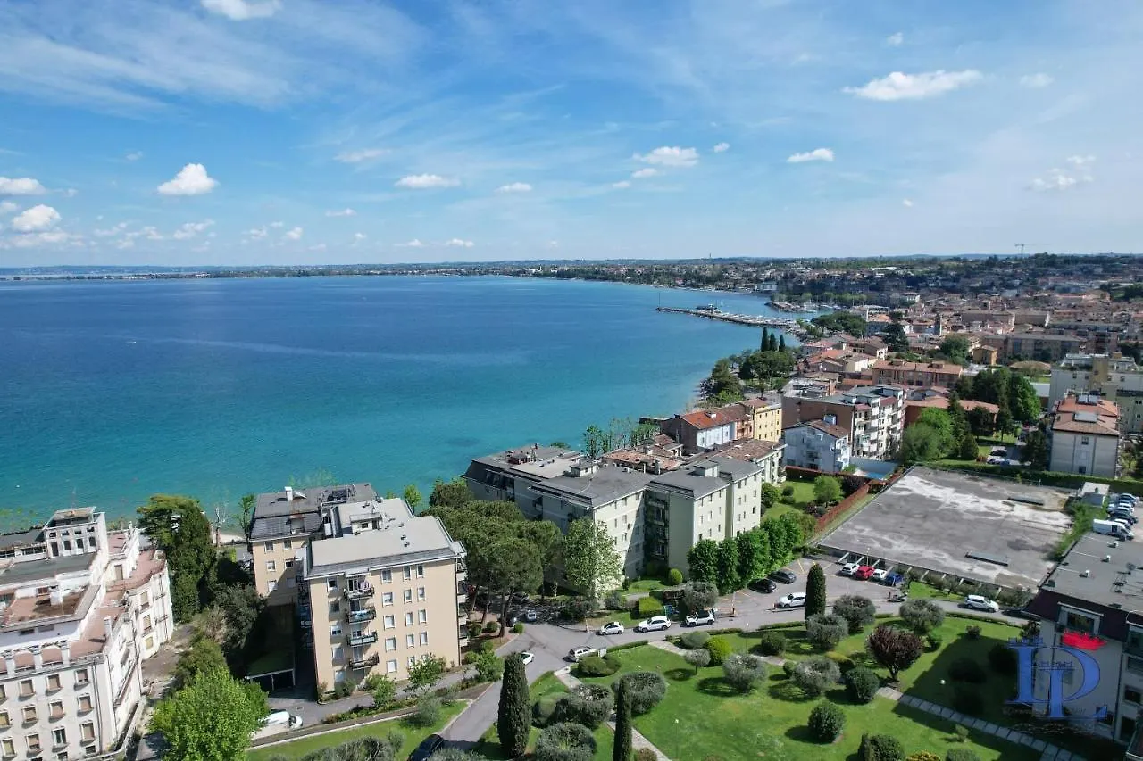 Desenzanoloft Partner Marriott Homes & Villas - Splendido Desenzano del Garda Apartment