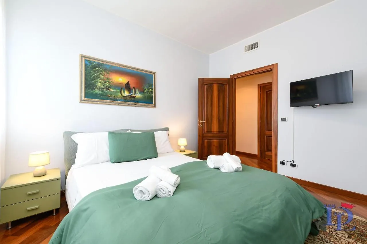 Desenzanoloft Partner Marriott Homes & Villas - Splendido Desenzano del Garda 0*,  Italy