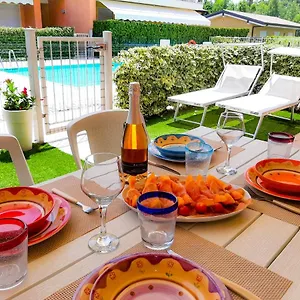 Apartment Nuova Casa Al Con Piscina, Desenzano del Garda